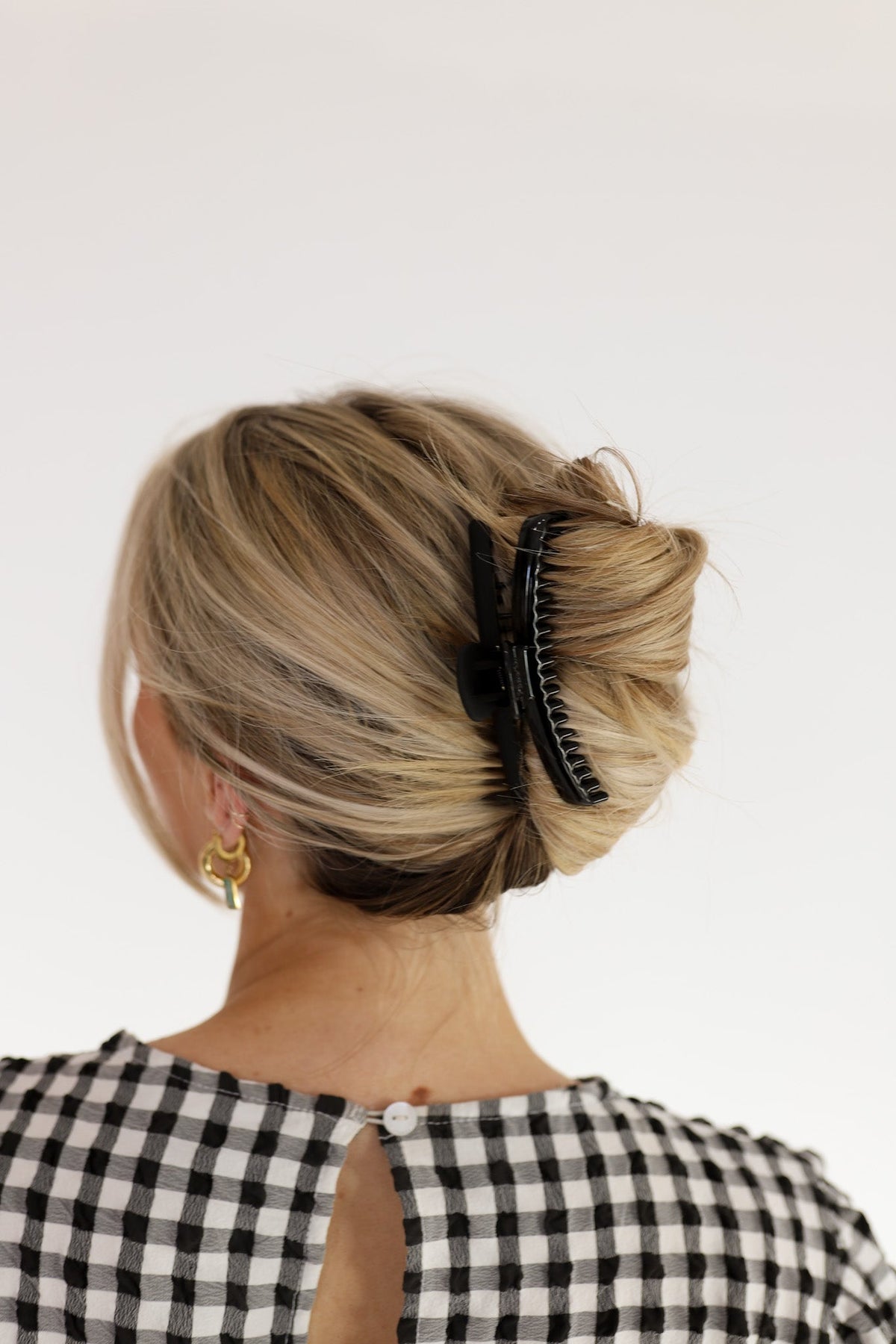 TWO-TONED SHINY MIDI HOLD EVERYTHING CLAW