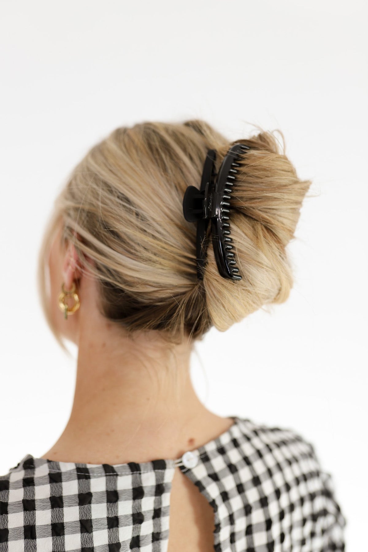 TWO-TONED SHINY MIDI HOLD EVERYTHING CLAW