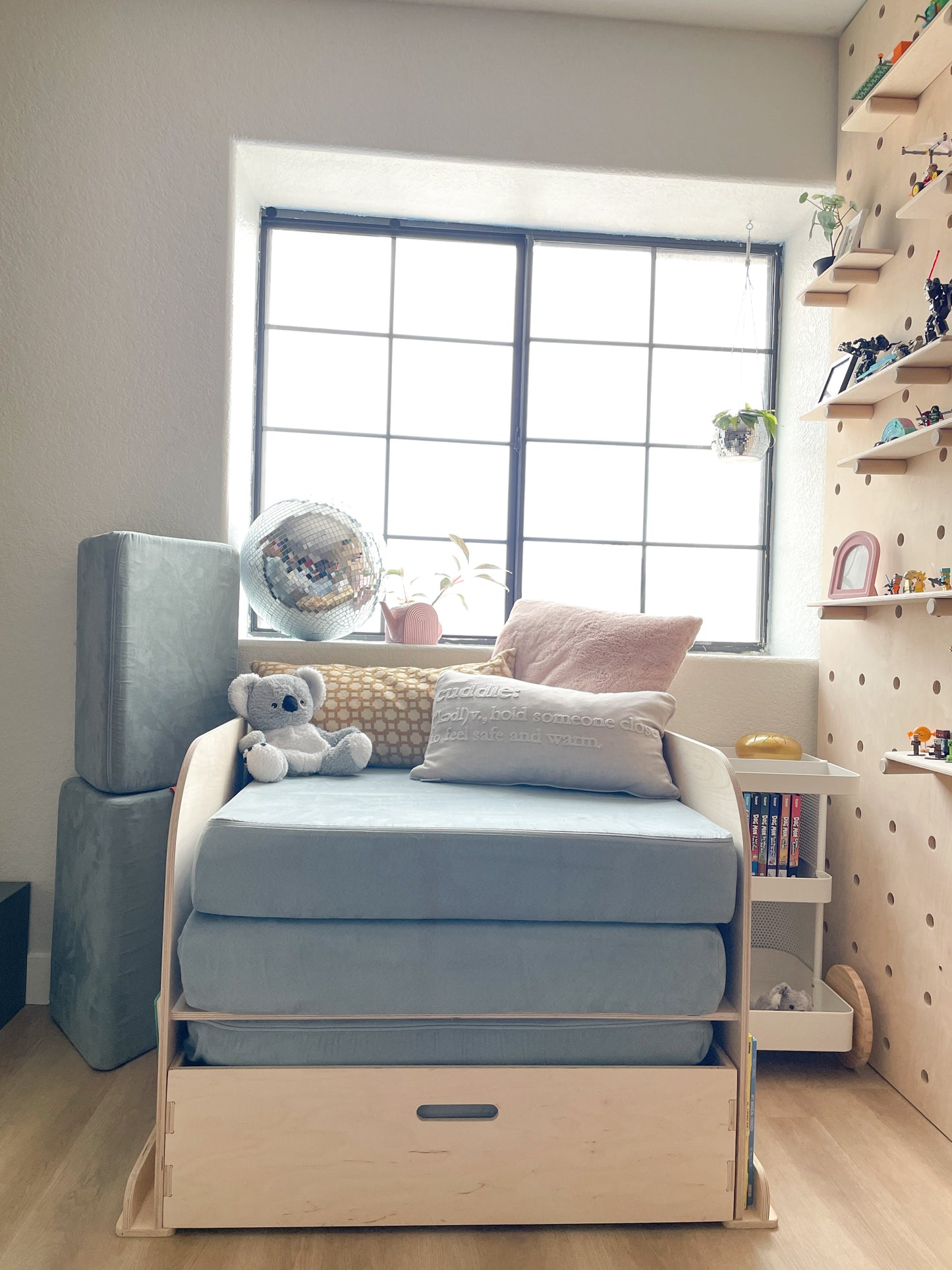 NICOLE- Play Cushion Daybed with Storage