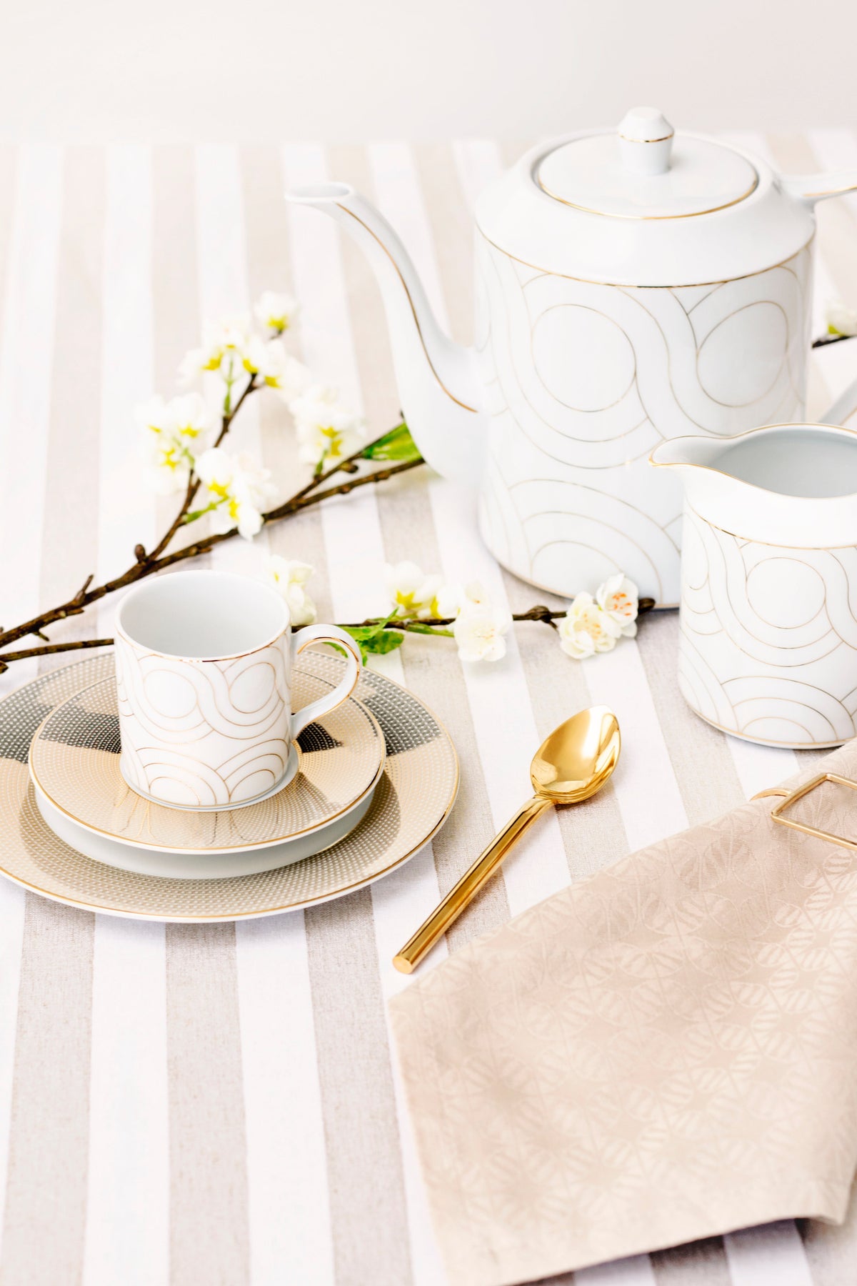 Infinity Tea Pot