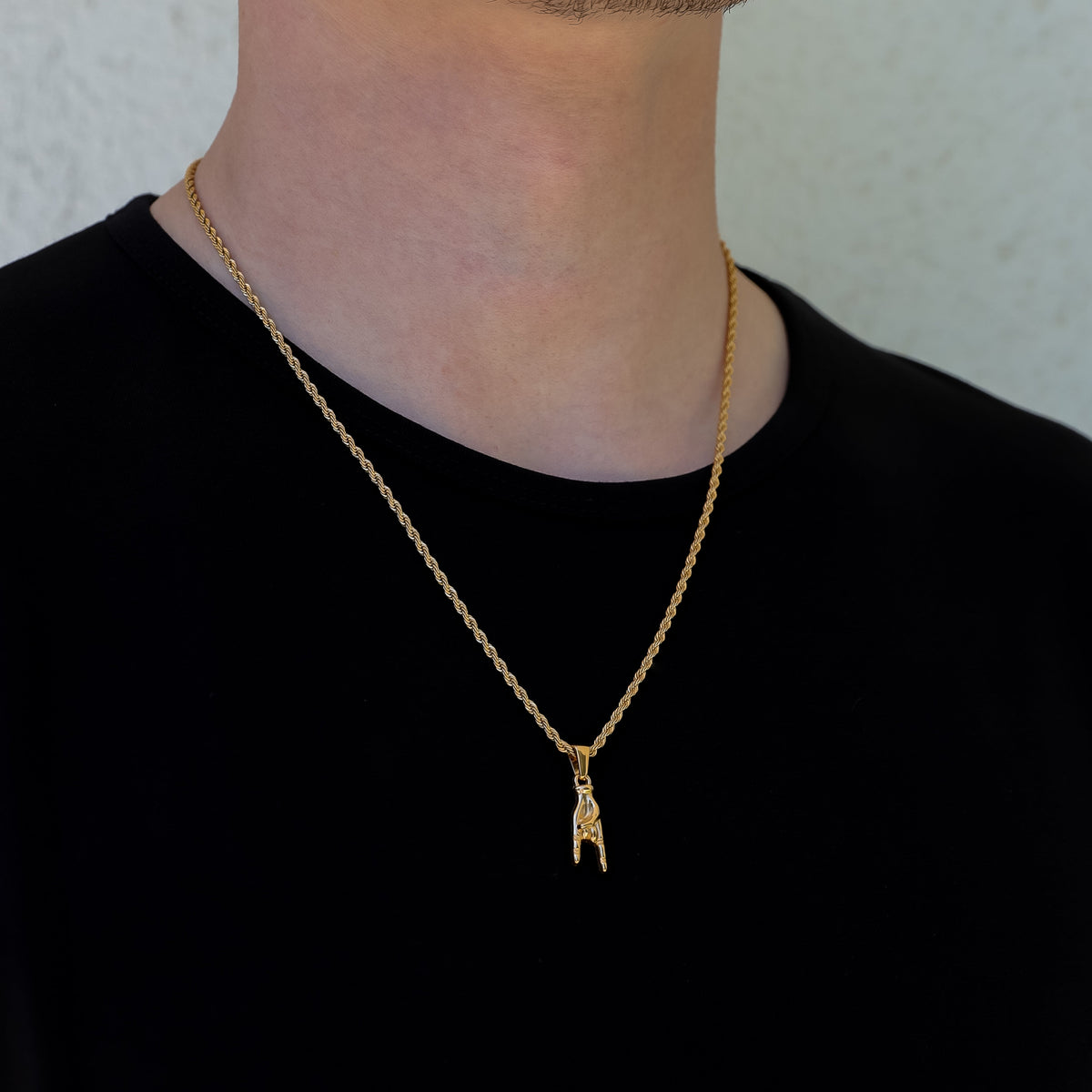 Italian Mano Cornuto Gold Pendant Necklace Set