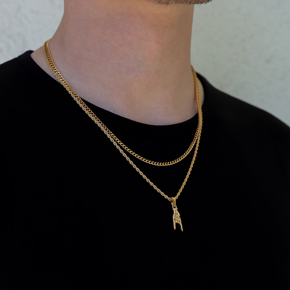 Italian Mano Cornuto Gold Pendant Necklace Set