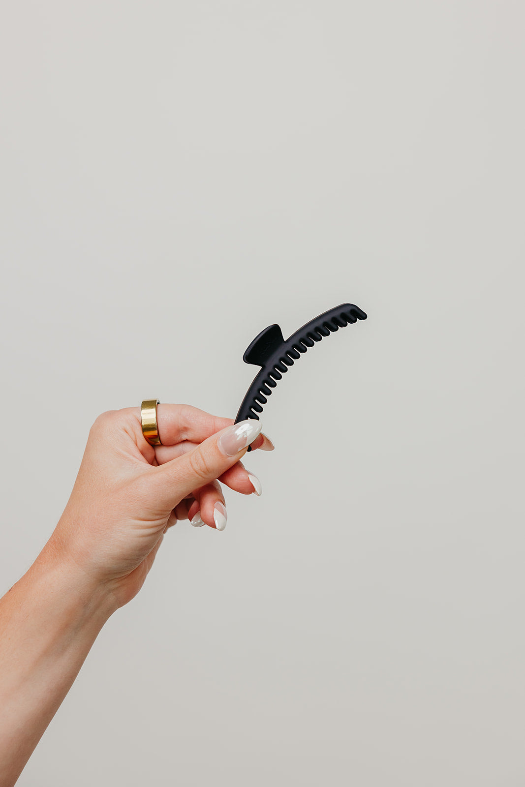 MATTE MIDI HOLD EVERYTHING CLAW