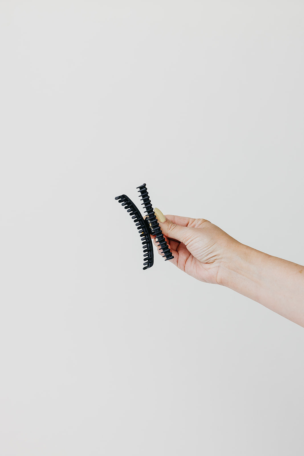MATTE MIDI HOLD EVERYTHING CLAW