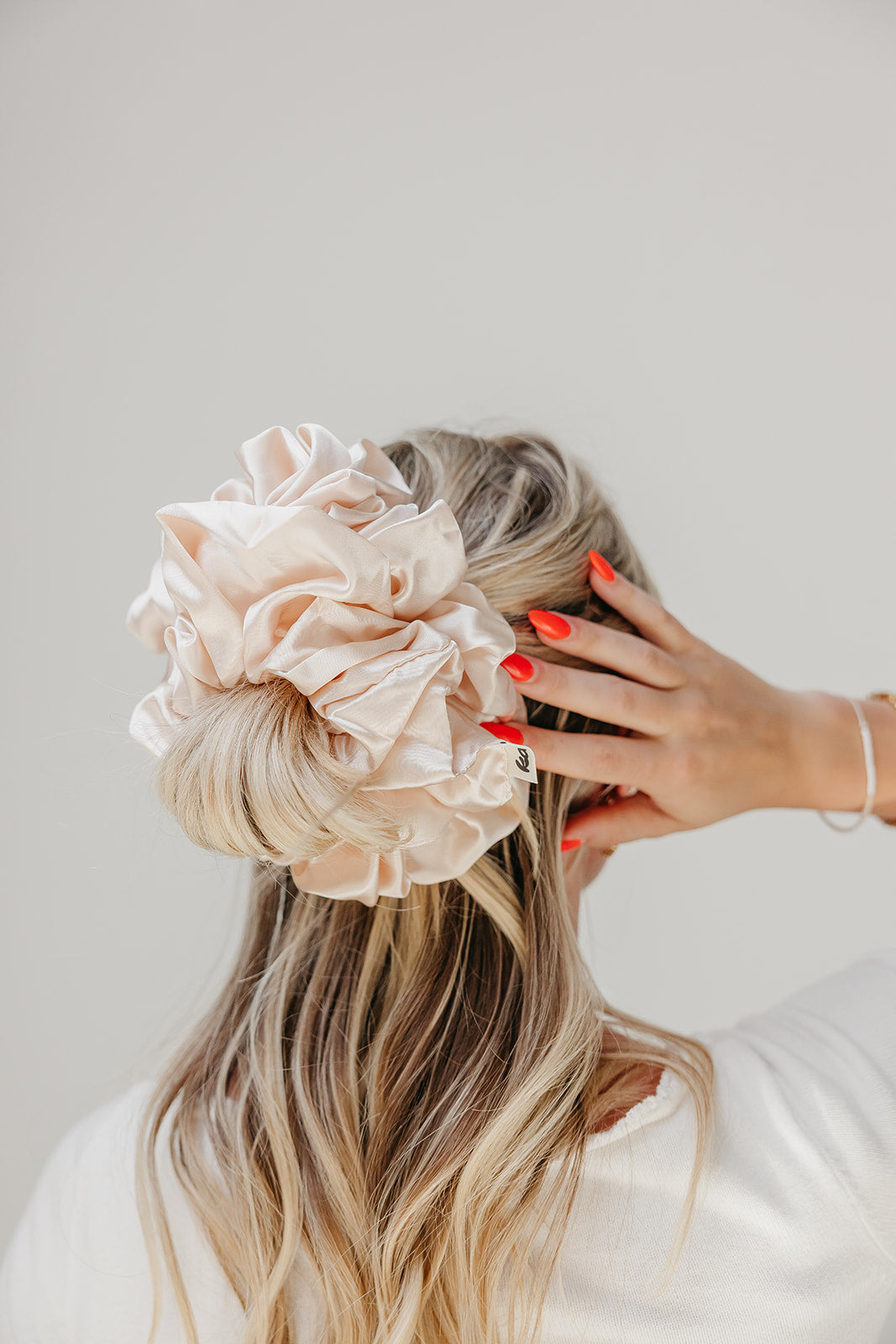 JUMBO SLEEP SILK/SATIN SCRUNCHIES