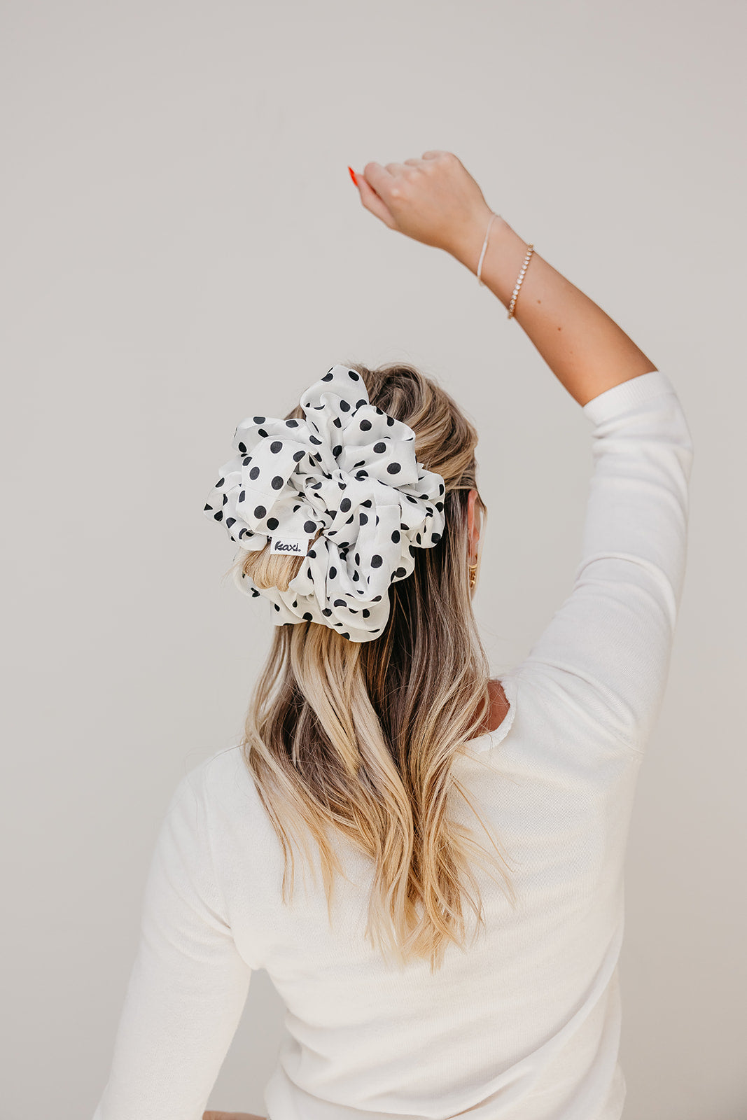 JUMBO SLEEP SILK/SATIN SCRUNCHIES