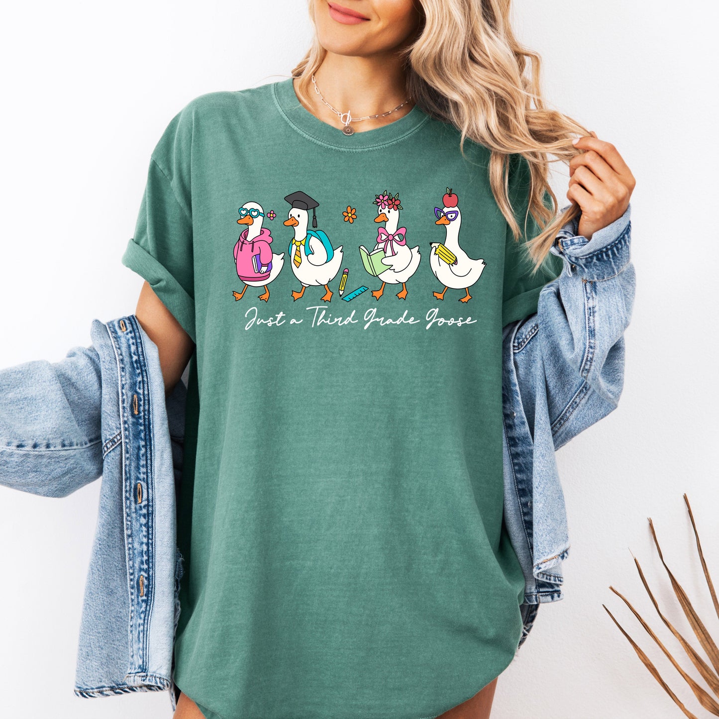 Just A Third Grade Goose, Teacher, Back to School, Funny, Bow, First Day of School, Cute, Teacher Appreciation, Coquette, Comfort Colors T-Shirt