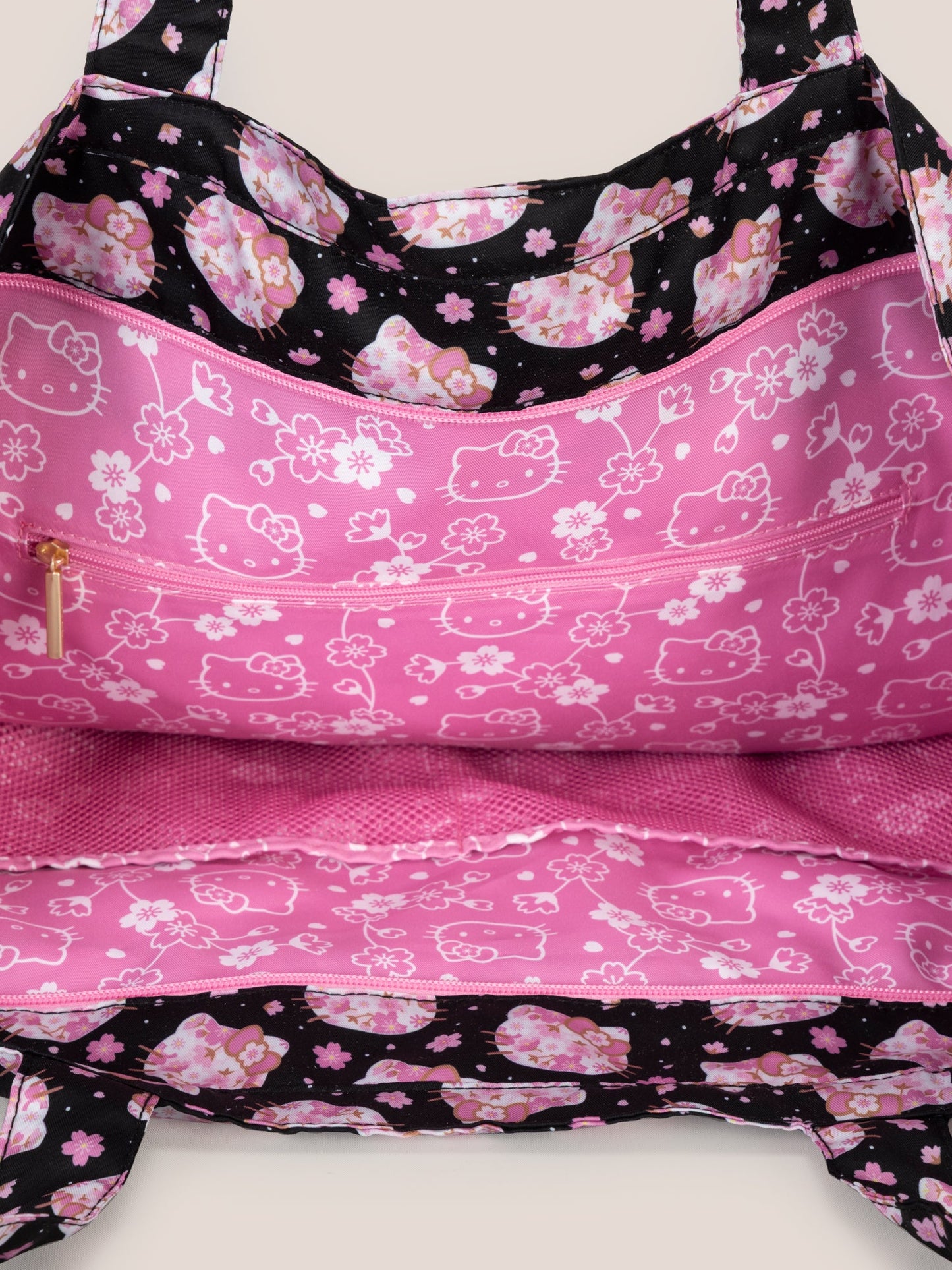 Hello Kitty® × JuJuBe Cherry Blossoms Super Be Large Bag Duffel — Black and Pink