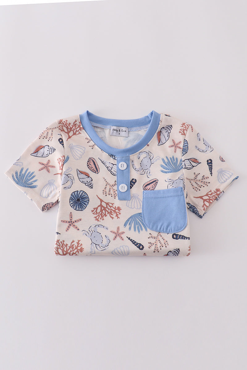 Blue ocean breeze shells print adult top