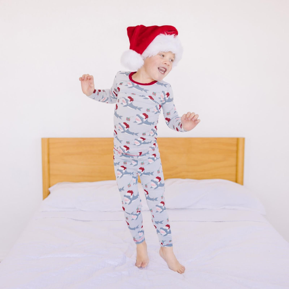 Print Long Sleeve Pajama Set in Illusion Blue Holiday Sharks