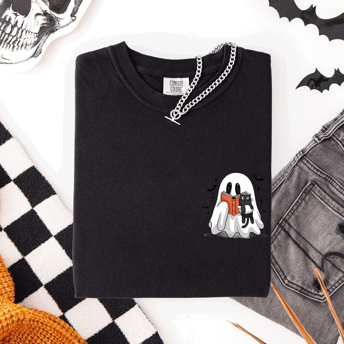 Reading Ghost, Cat, Funny, Halloween, Book, Library, Pocket, Comfort Colors T-Shirt