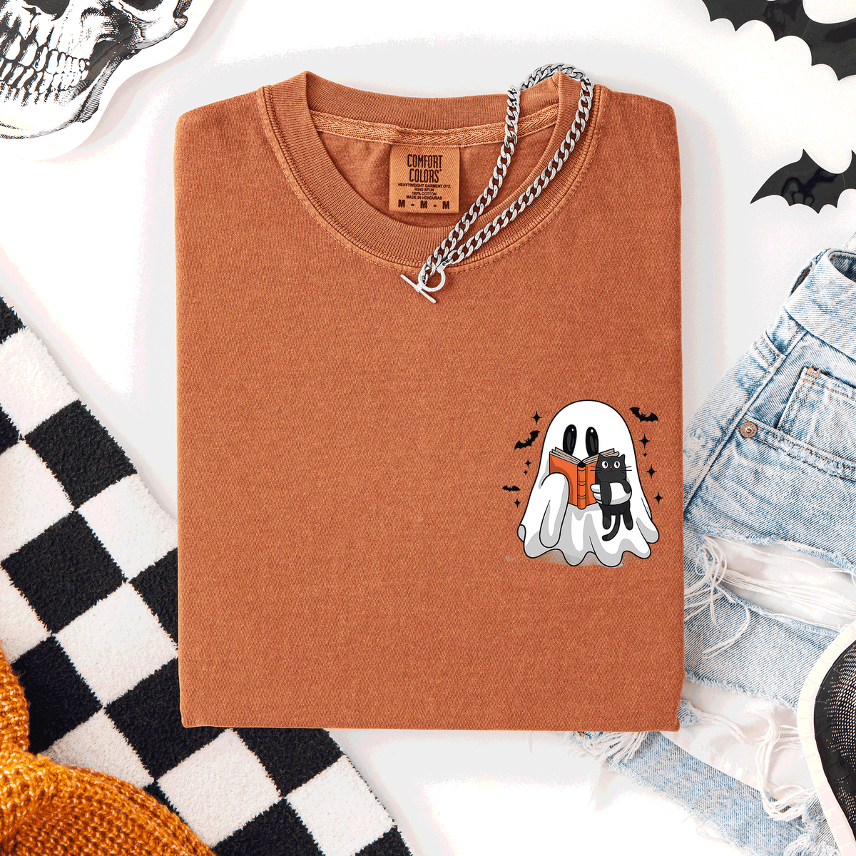 Reading Ghost, Cat, Funny, Halloween, Book, Library, Pocket, Comfort Colors T-Shirt