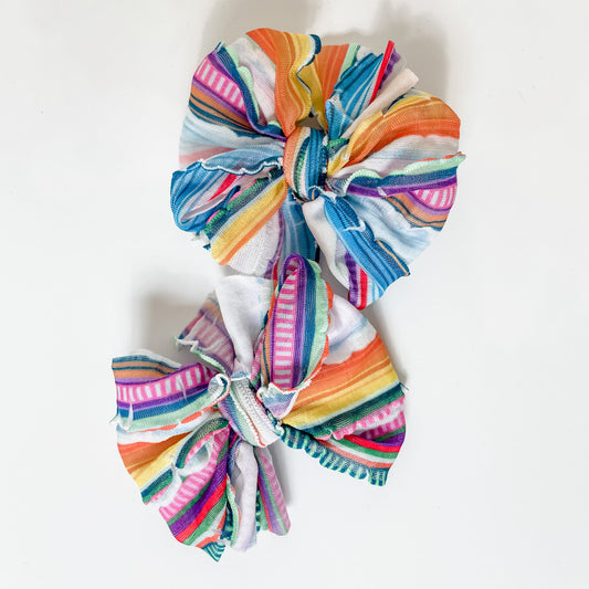 Serape Ruffle Clip