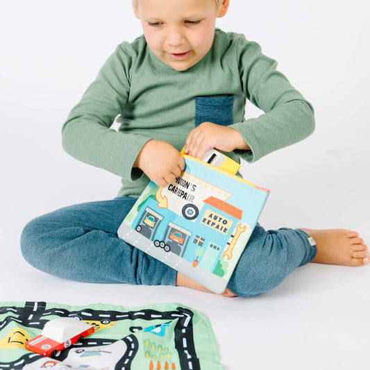 Toy Car Mat & Pouch: All-in-one Travel Entertainment!