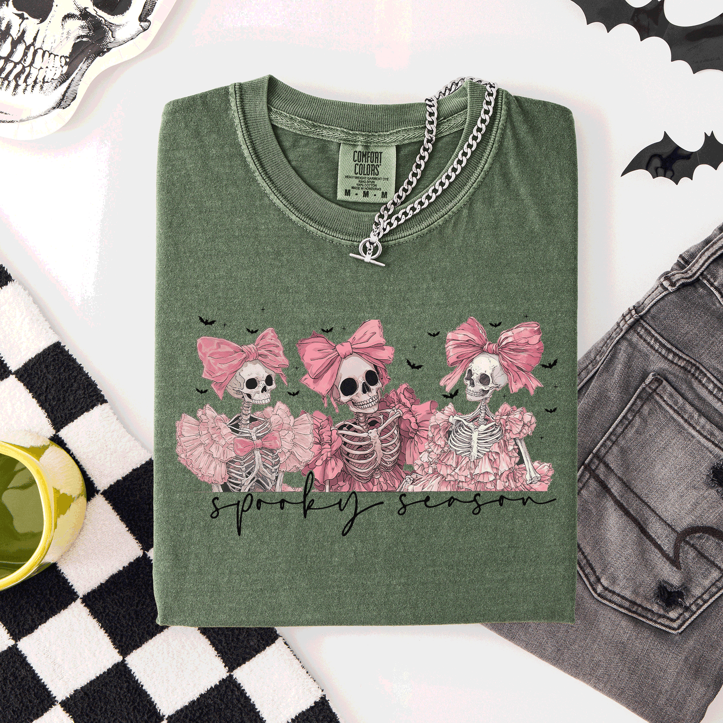 Spooky Season, Pink Skeletons, Cute, Coquette, Ribbon, Bows, Halloween, Comfort Colors T-Shirt