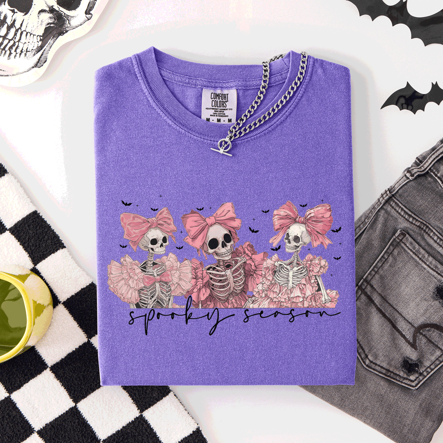 Spooky Season, Pink Skeletons, Cute, Coquette, Ribbon, Bows, Halloween, Comfort Colors T-Shirt