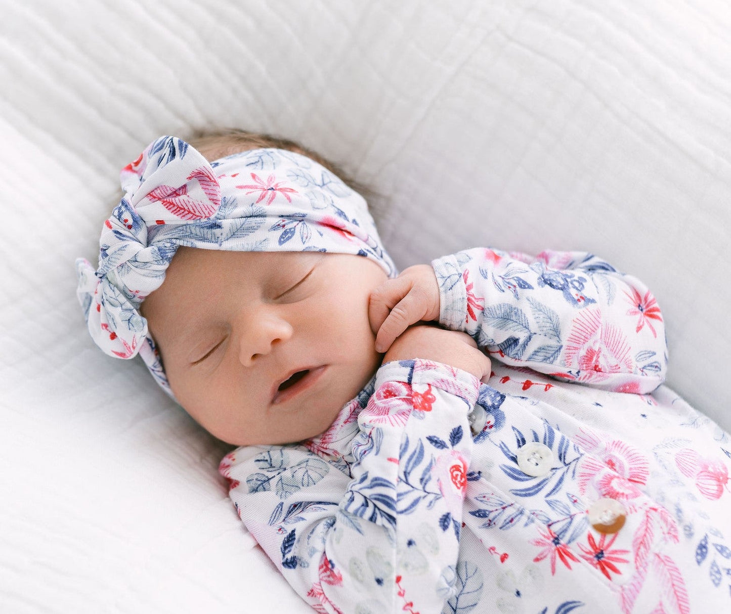 Knotted Baby Gown and Hat Set with Headband - Pink (Newborn-3 months)