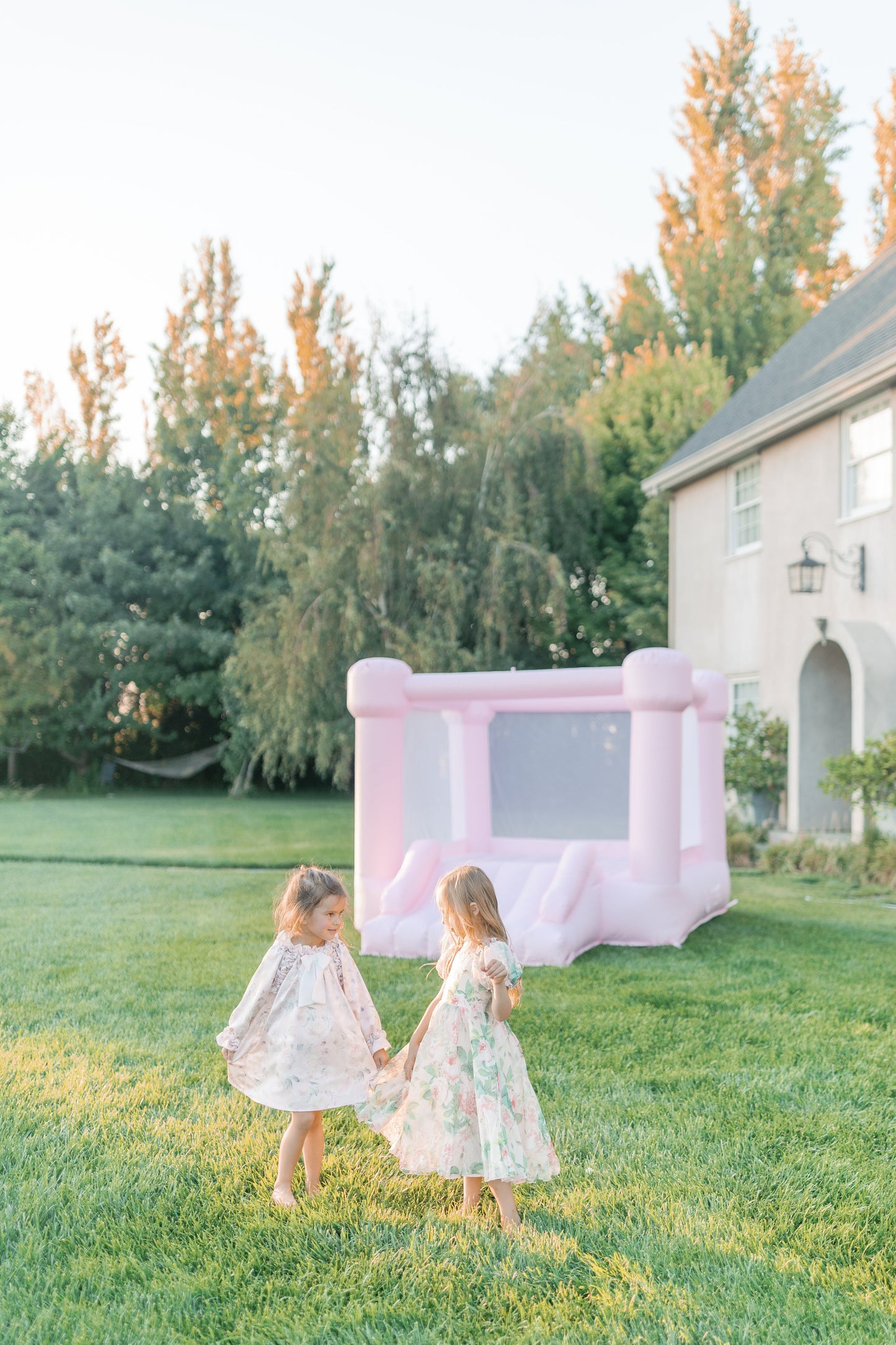 Mini Mila - Pastel Pink Bounce House