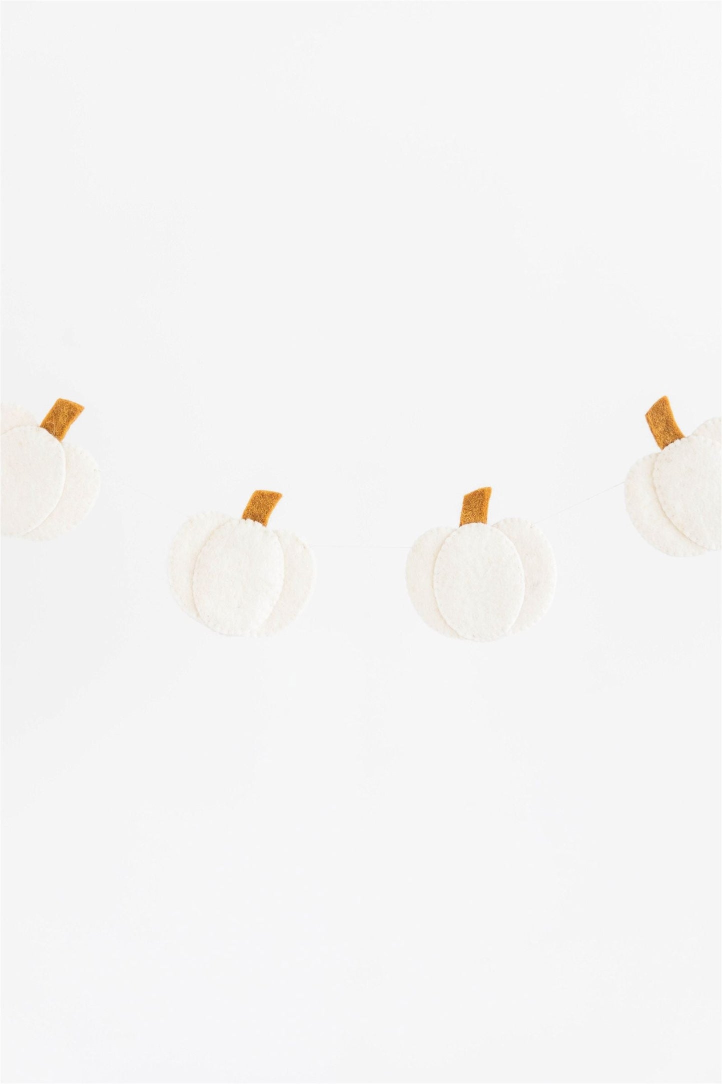 Pumpkin Garland (White)