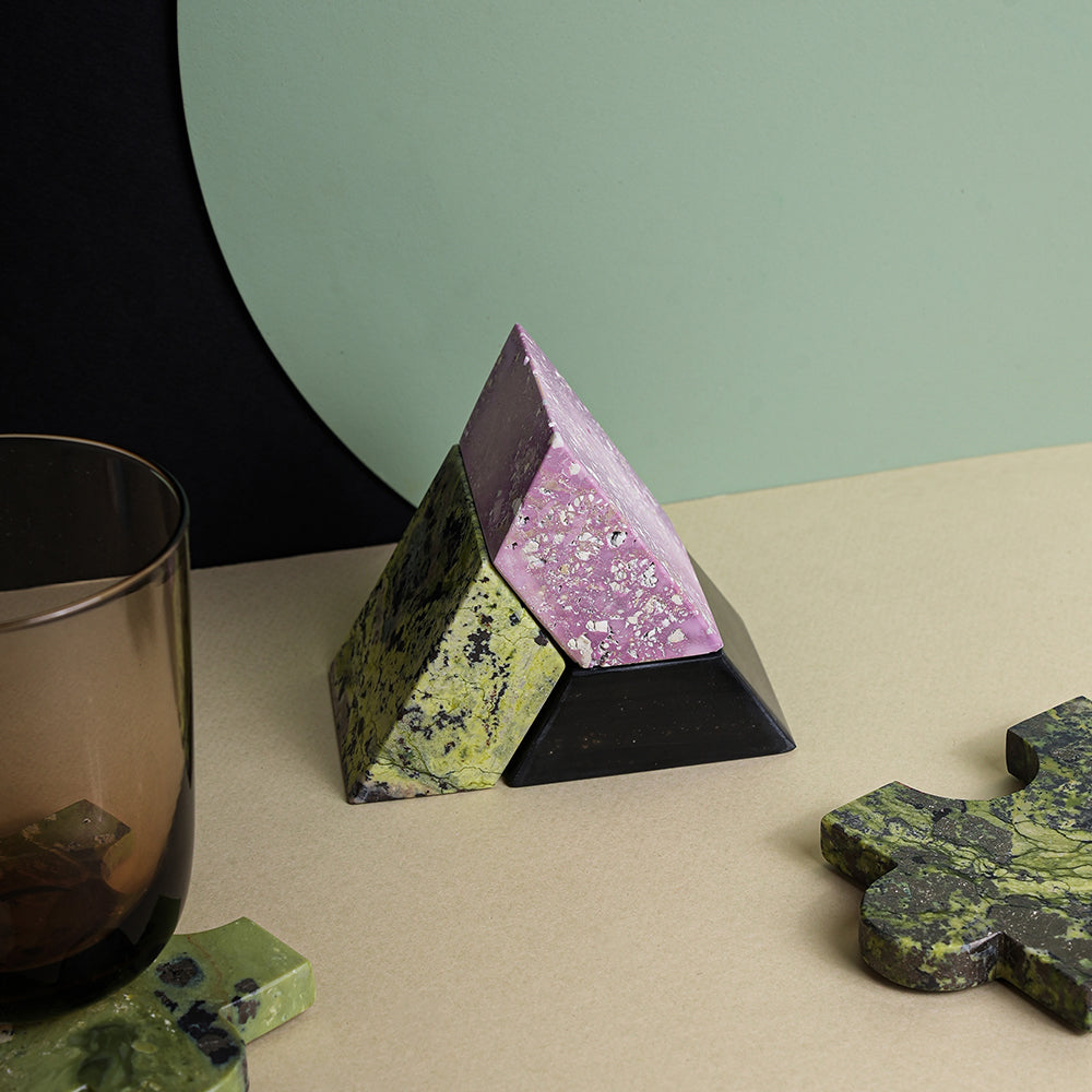 Triangle Gemstone puzzle  / 3piece candelabra - Lila Black