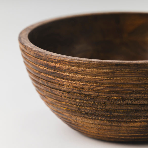 Cascade Handcarved Mango Wood Nested Bowls – Set of 3