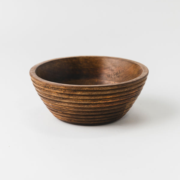 Cascade Handcarved Mango Wood Nested Bowls – Set of 3