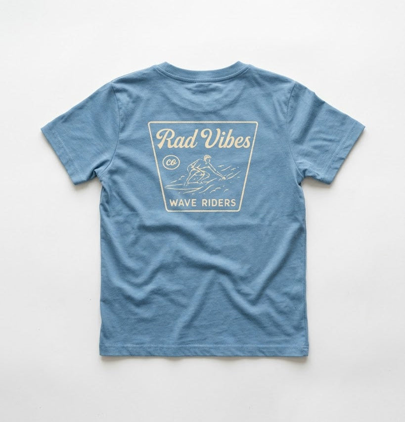 THE MAVERICKS TEE - CLOUD BLUE