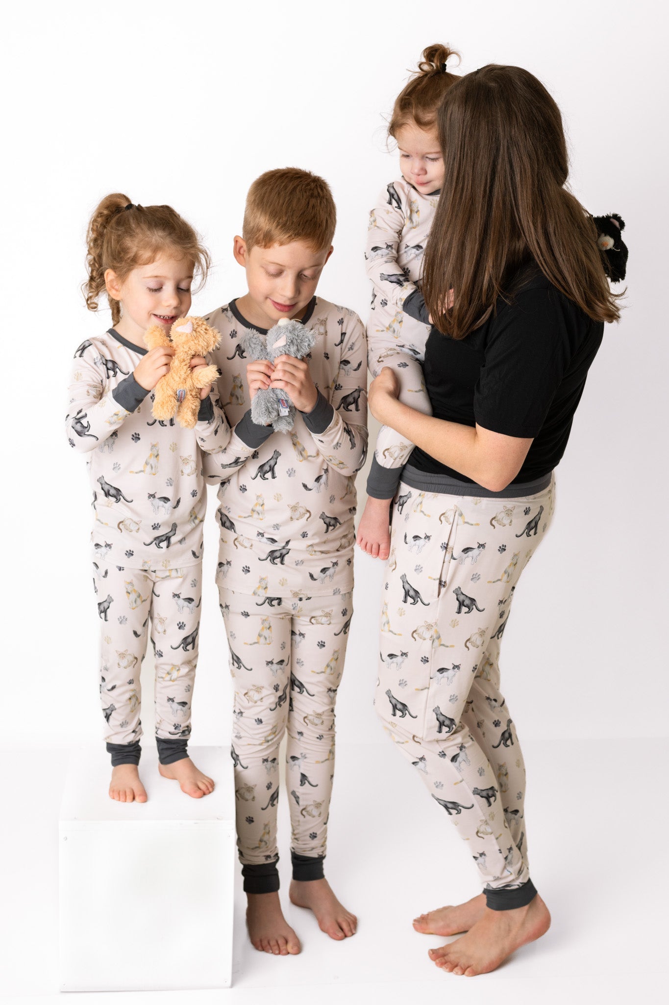 Cats & Paws | Women's Bamboo Jogger Pajama Pants