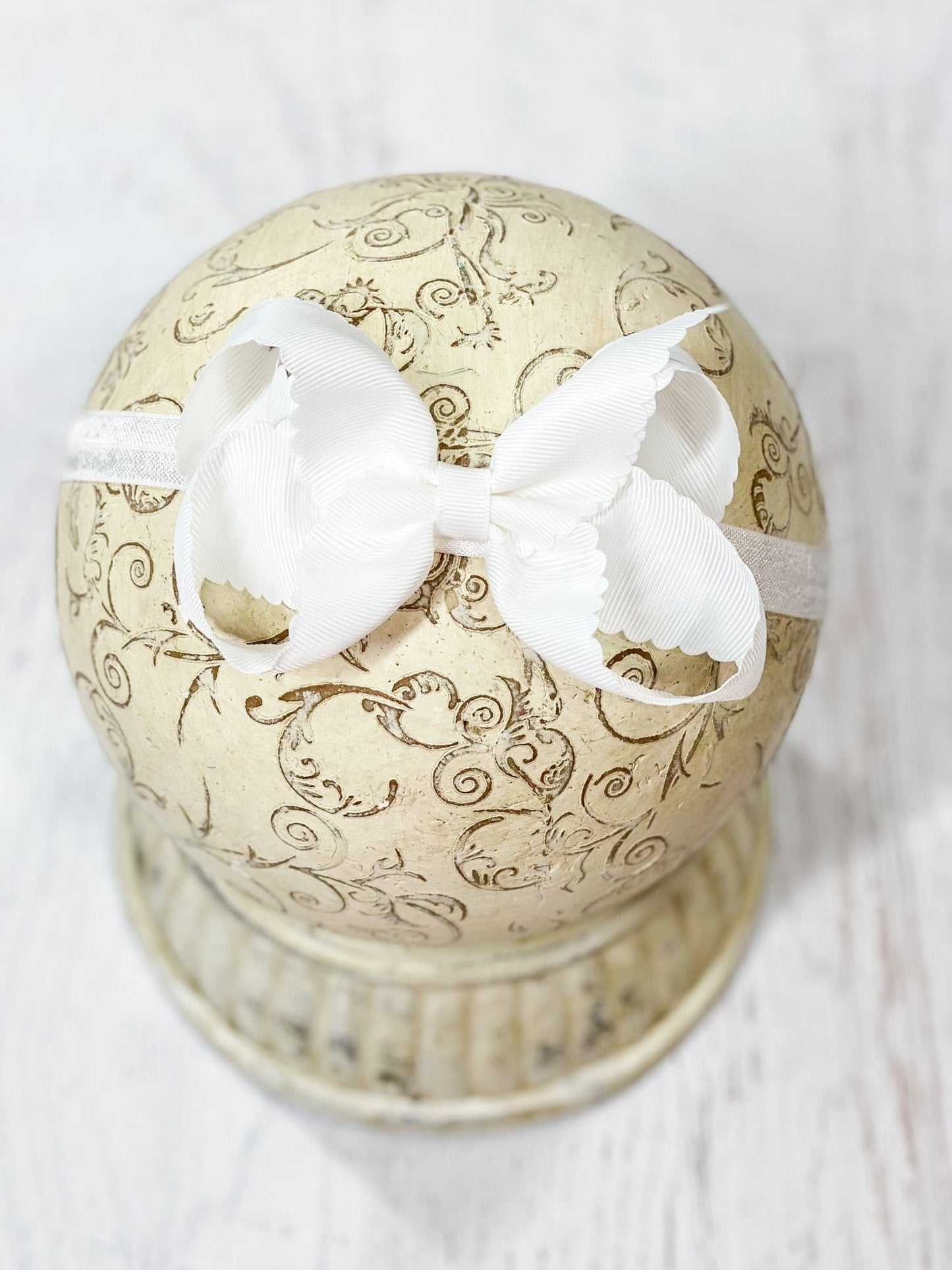 Classic Scalloped Bows - Alligator Clip - 4.5"