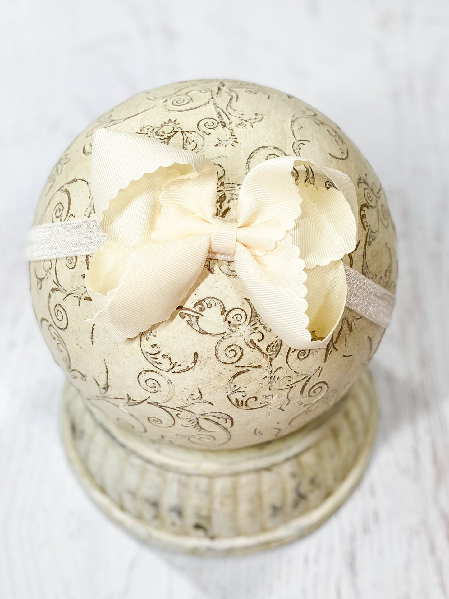 Classic Scalloped Bows - Alligator Clip - 4.5"