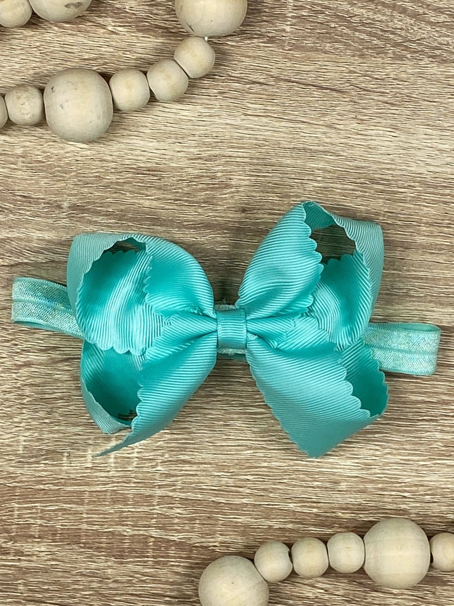 Classic Scalloped Bows - Alligator Clip - 4.5"