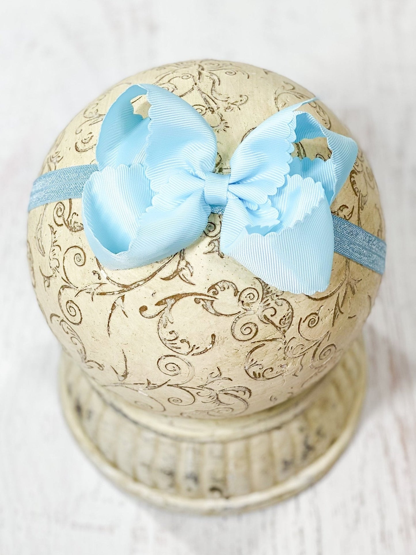 Classic Scalloped Bows - Alligator Clip - 4.5"