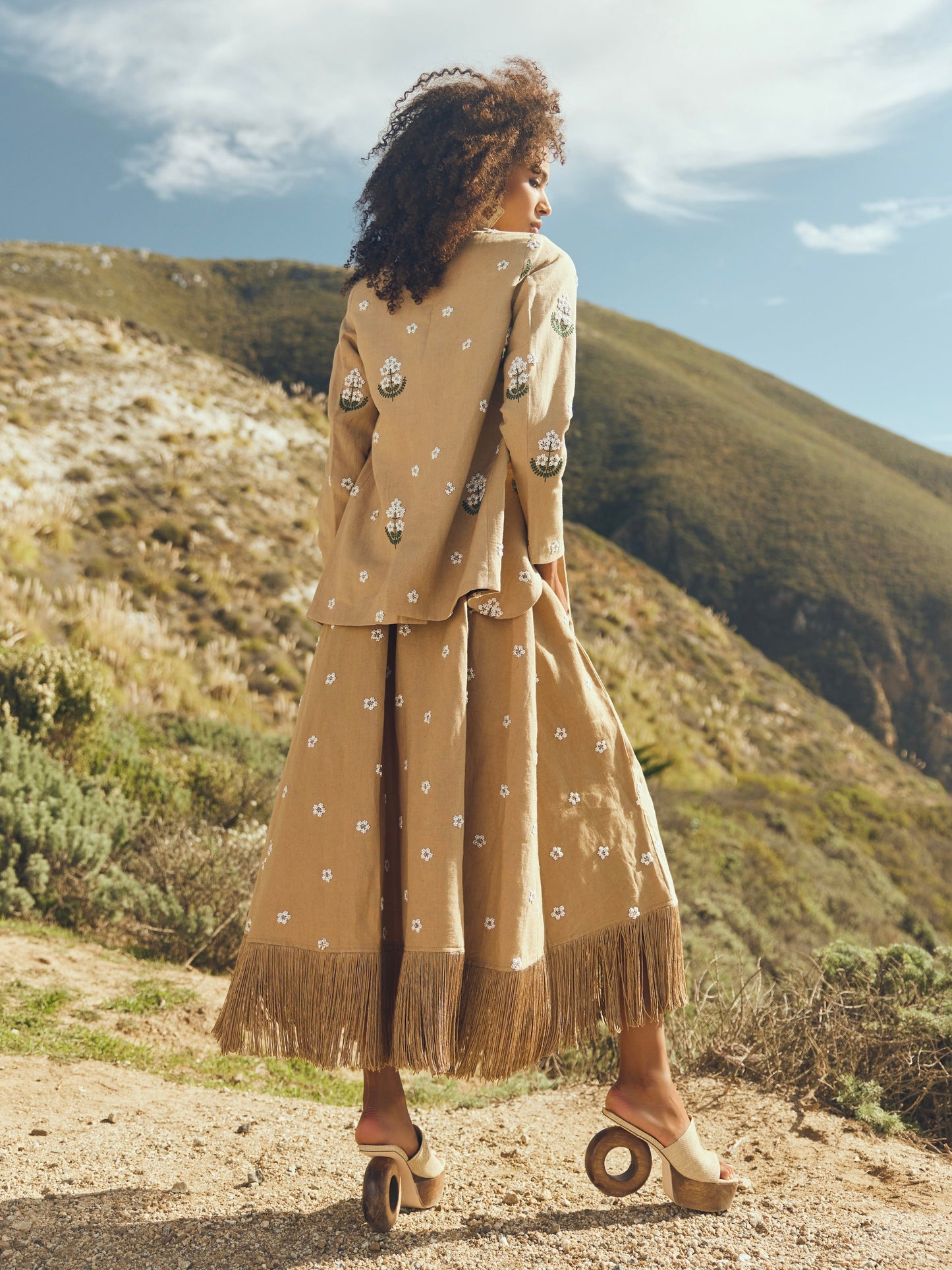 Meadow Embroidered Beaded Blazer - Light Fawn & Ivory Floral Pearl Beading