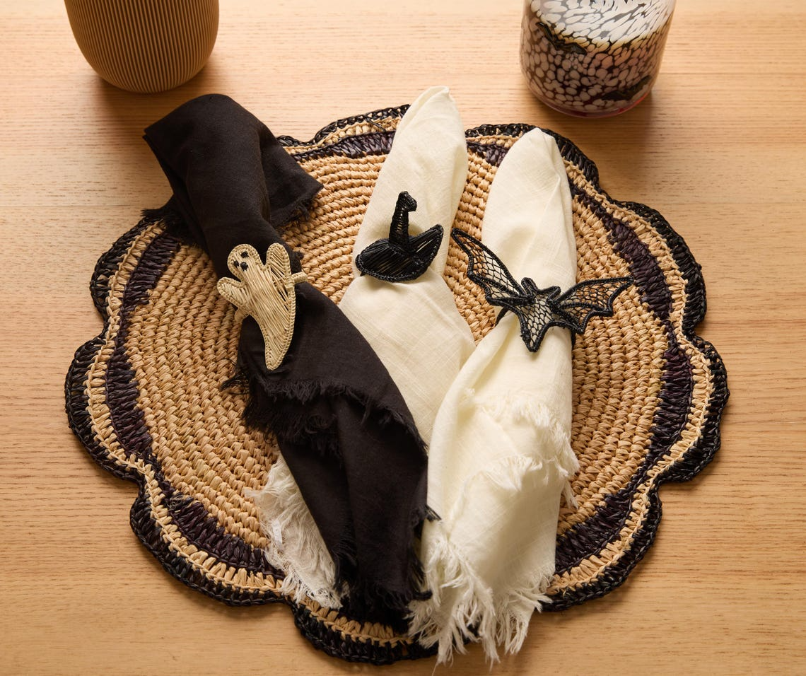 Witch Hat Napkin Ring – Handmade Halloween Table Decor – Black Woven Boho Napkin Holder – Spooky Fall Party Accent – Hostess Gift Idea