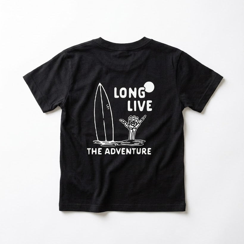 100% ORGANIC COTTON LONG LIVE THE ADVENTURE TEE - BLACK