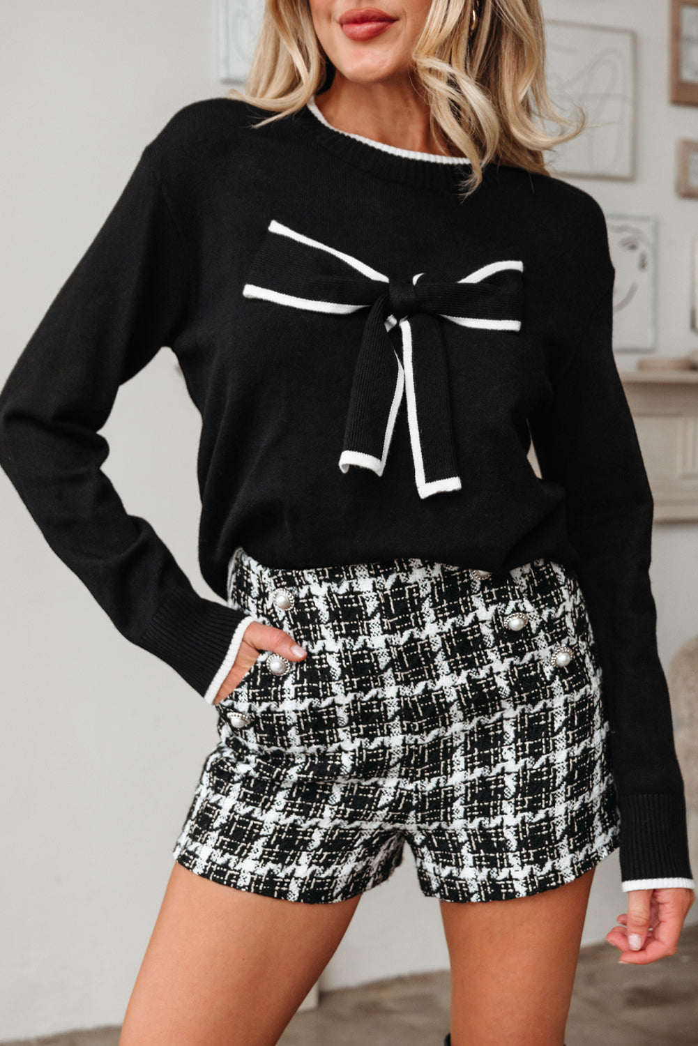 Bow Tie Contrast Trim Cropped Sweater