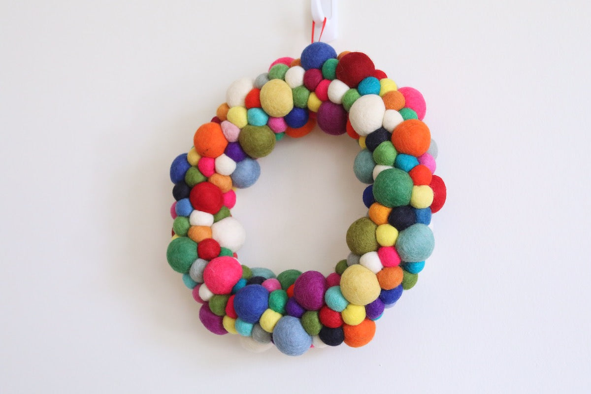 Felt Christmas Wreath - Pompom Bubbles / Rainbow