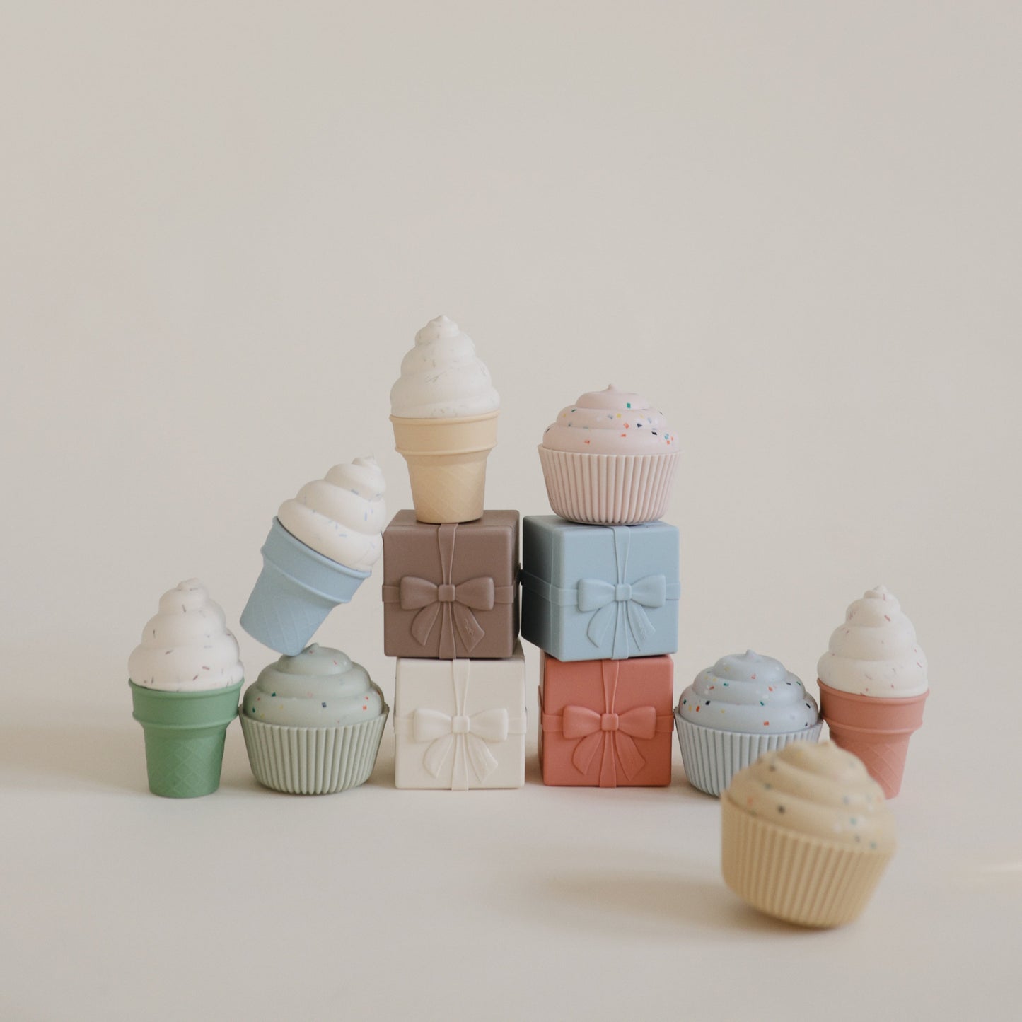 Mix and Match Cupcake Toy