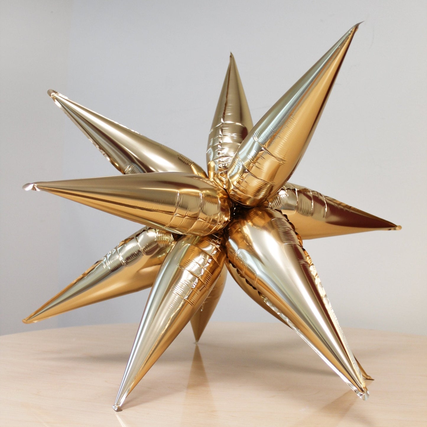 Gold Starburst Cluster Balloon – 26" and 40"