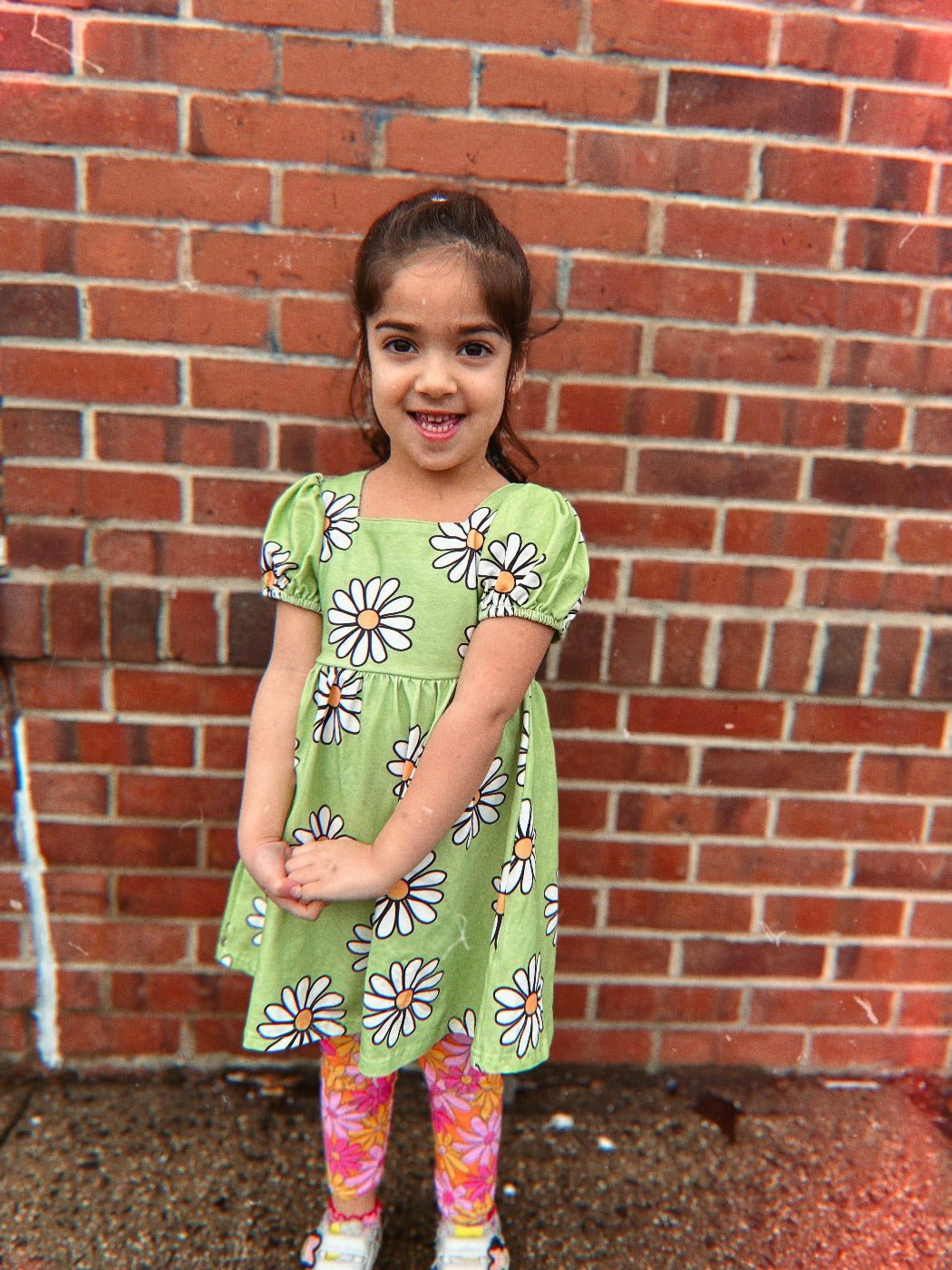 Green Daisy Girls Dress for Spring and Summer