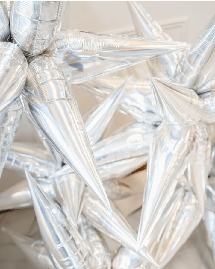 Holographic Silver Starburst Cluster Balloon – 40”