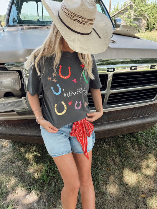 Howdy Horseshoes Tee