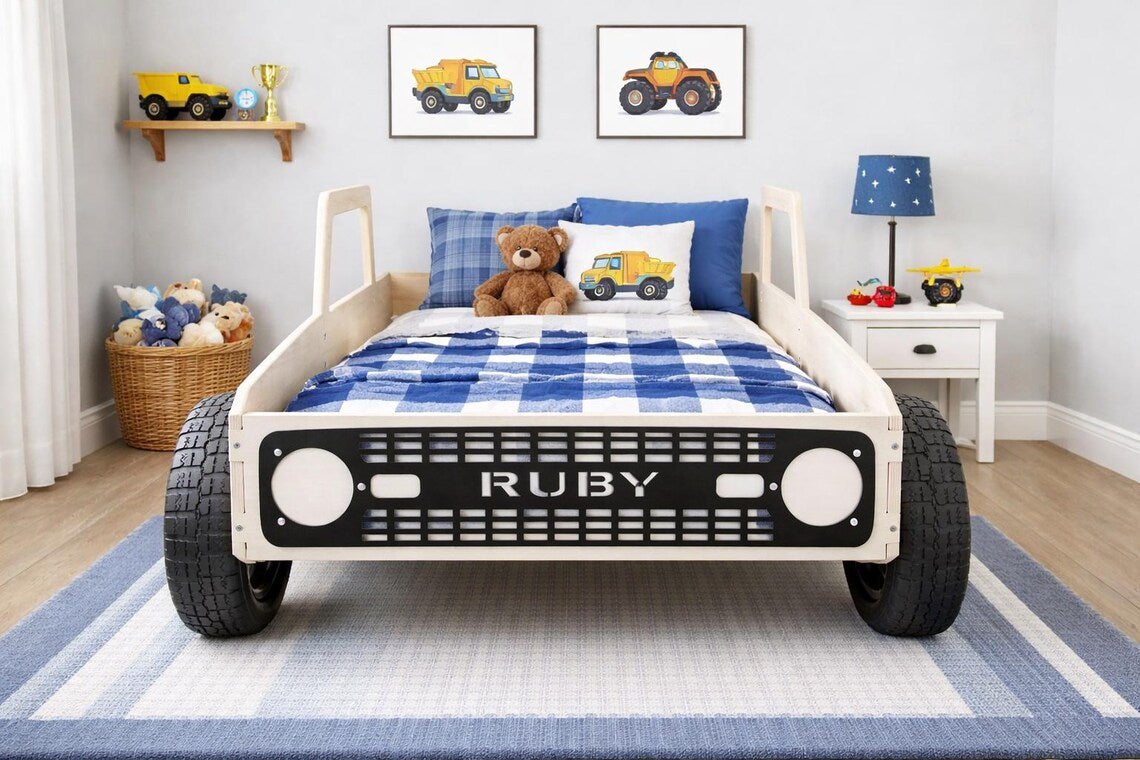 CAM V1- Bronco Bed With Real Wheels + Acrylic Grille