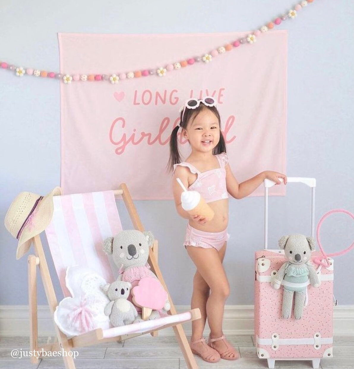 {Petal Pink} Heart Long Live Girlhood Banner