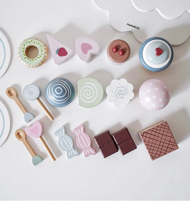 22-Piece Cake Pop Shop Wooden Pretend Dessert Bakery Play Set