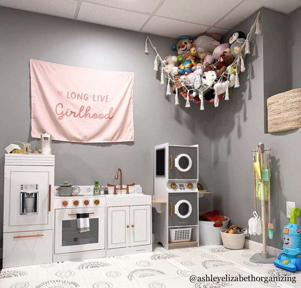 {Petal Pink} Heart Long Live Girlhood Banner