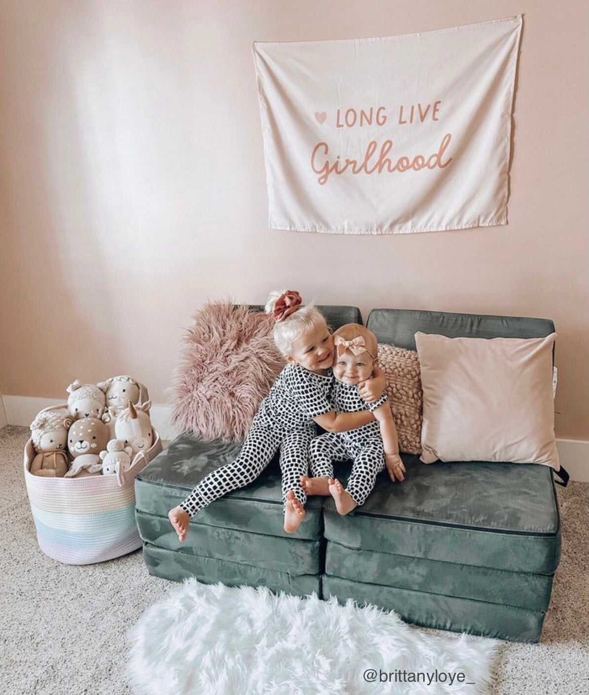 {Petal Pink} Heart Long Live Girlhood Banner