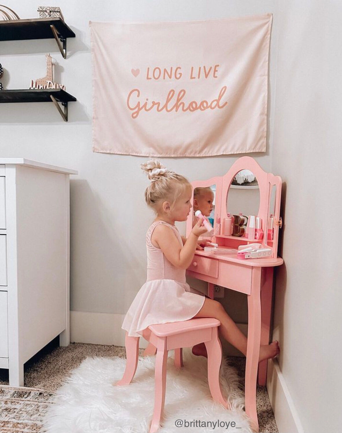 {Petal Pink} Heart Long Live Girlhood Banner