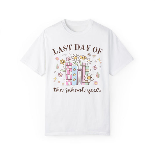 Last Day of School Tee for Fifth Grade Teacher
