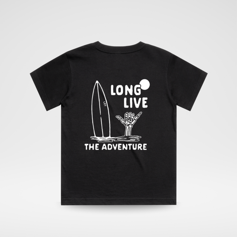 100% ORGANIC COTTON LONG LIVE THE ADVENTURE TEE - BLACK